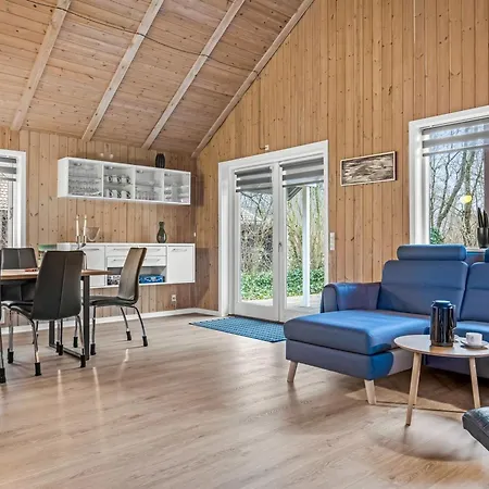 度假居 Heina - 25km From The Sea By Interhome